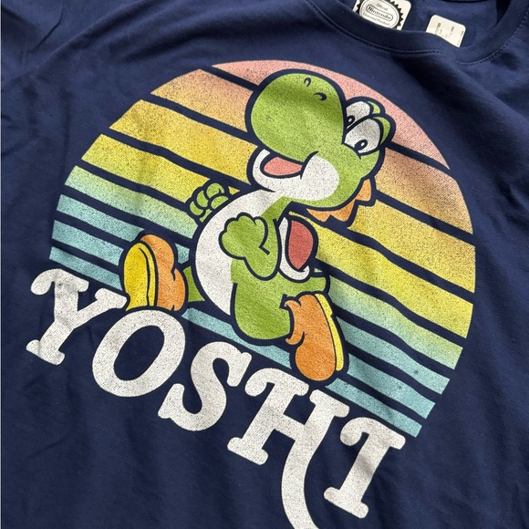 Fitted women’s L yoshi shirt - Picture 2 of 3